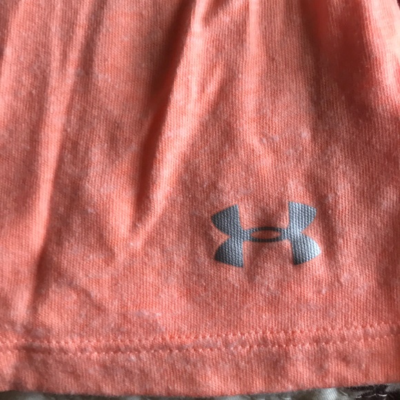 Under Armour sleeveless shirt - Picture 3 of 3